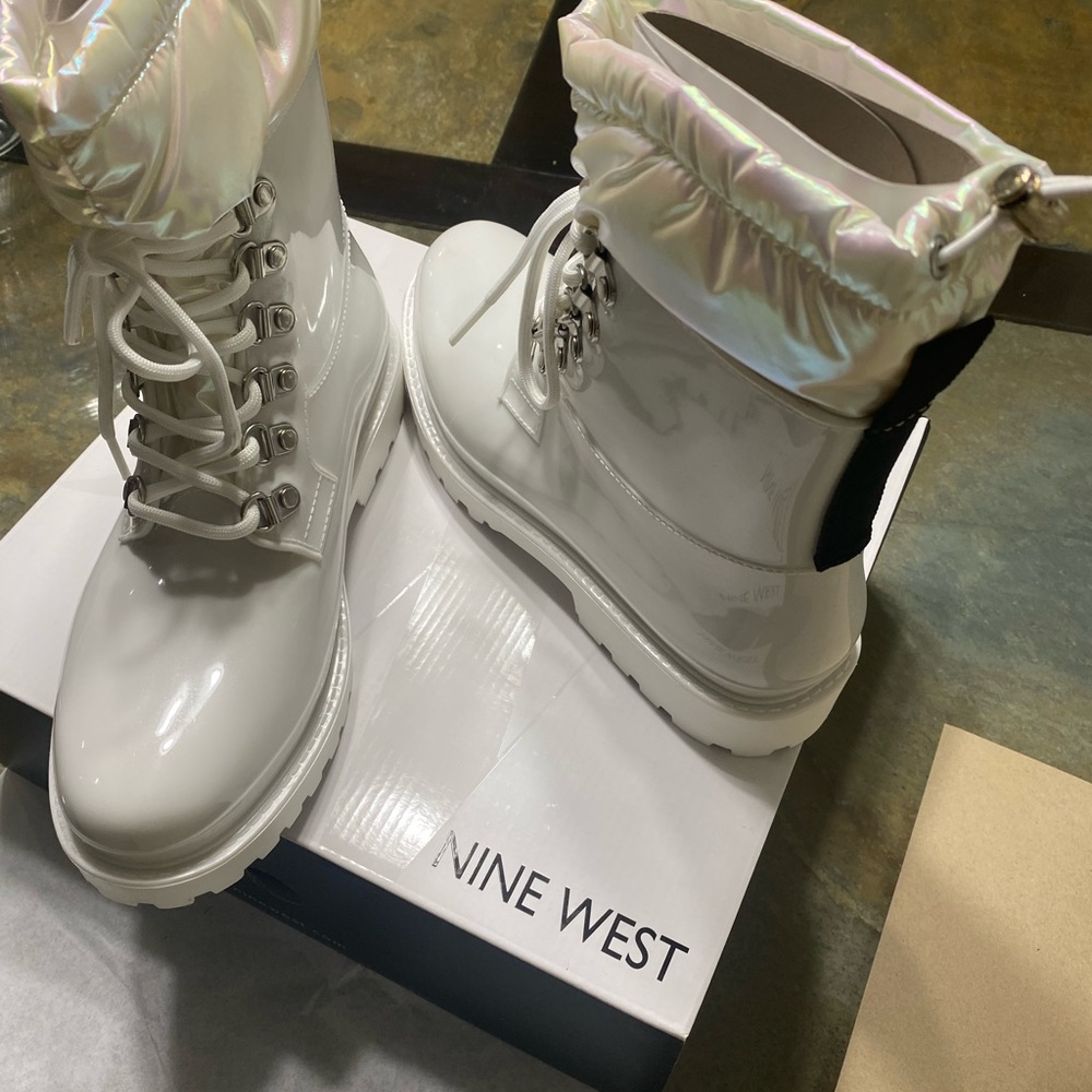 NINE WEST KEEP IT COMBAT BOOT